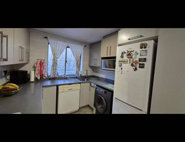 3 BEDROOM APARTMENT FOR SALE IN ISLAND VIEW